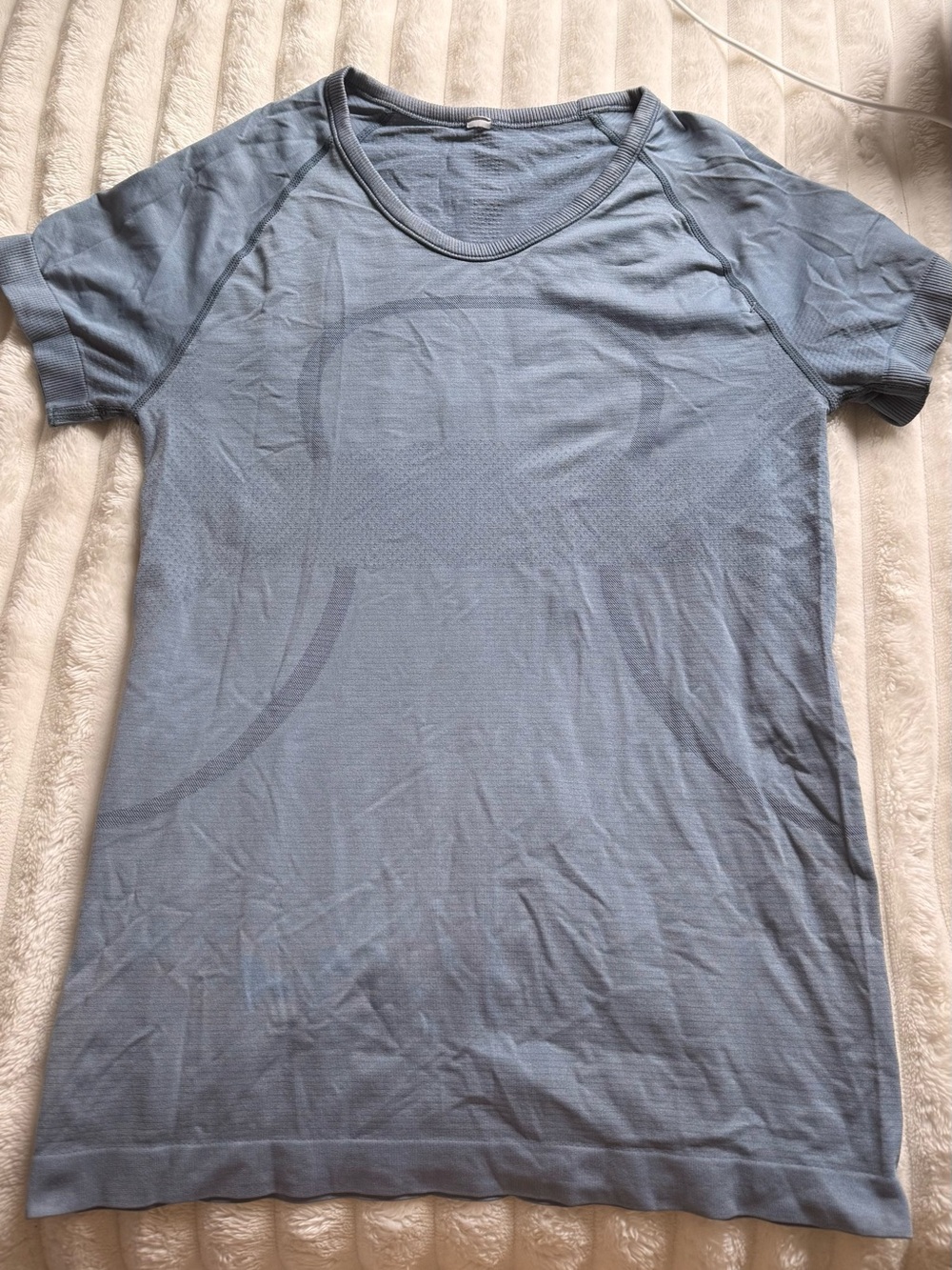 Lululemon Swiftly Tech T-shirt in gray & blue